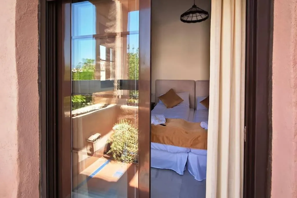 Flamenco Rose Apartment Estepona Spain