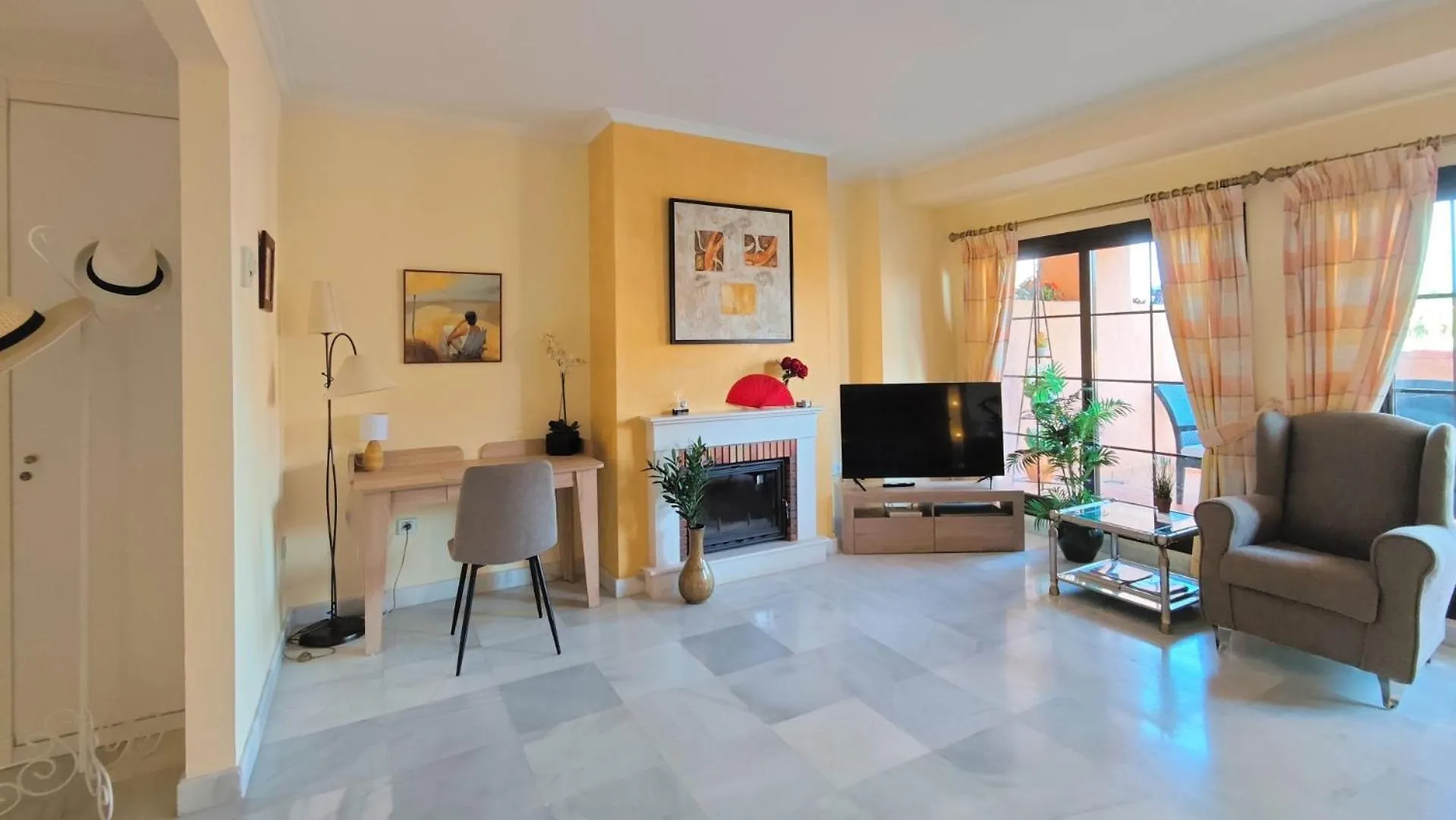 Flamenco Rose Apartment Estepona