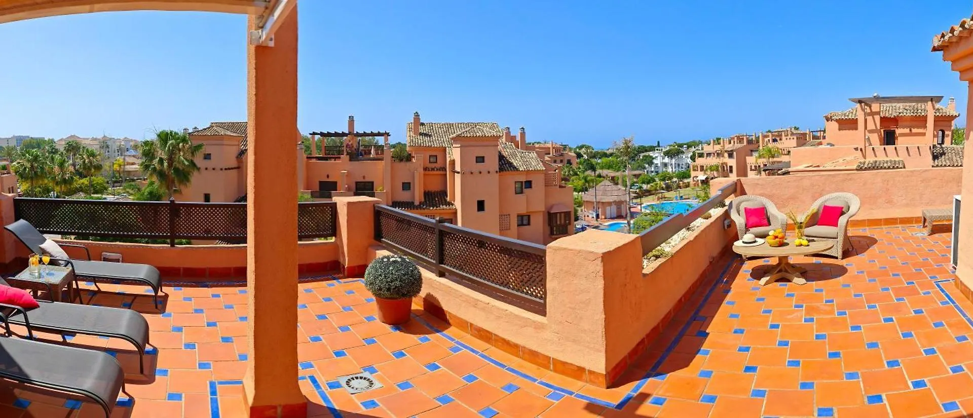 Flamenco Rose Apartment Estepona